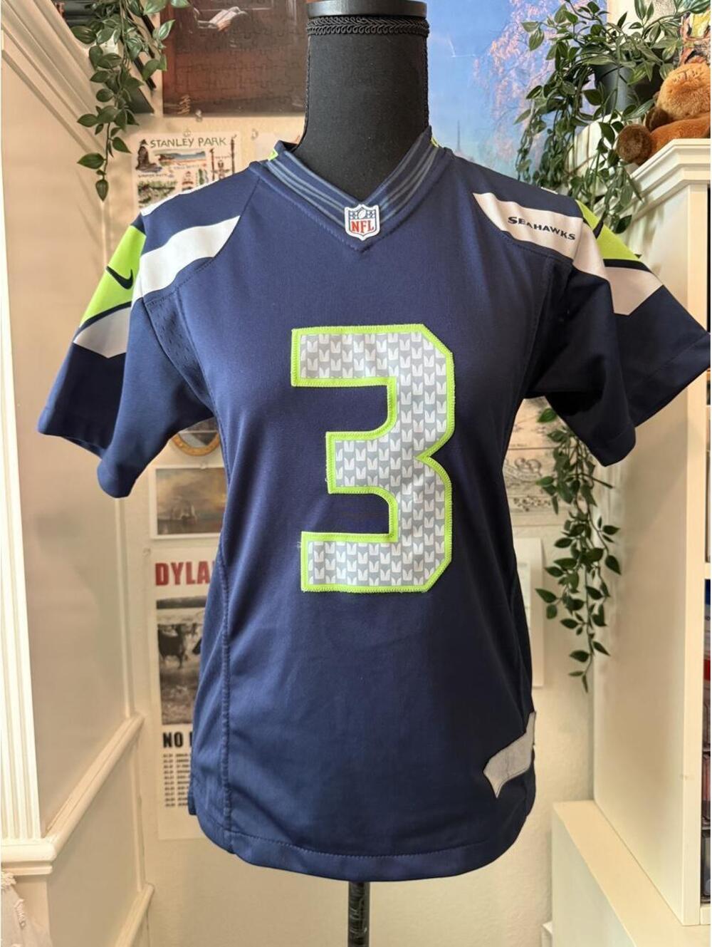 Nike Seattle Seahawks Russell Wilson 3 Navy NFL Jersey Youth Medium 10/12